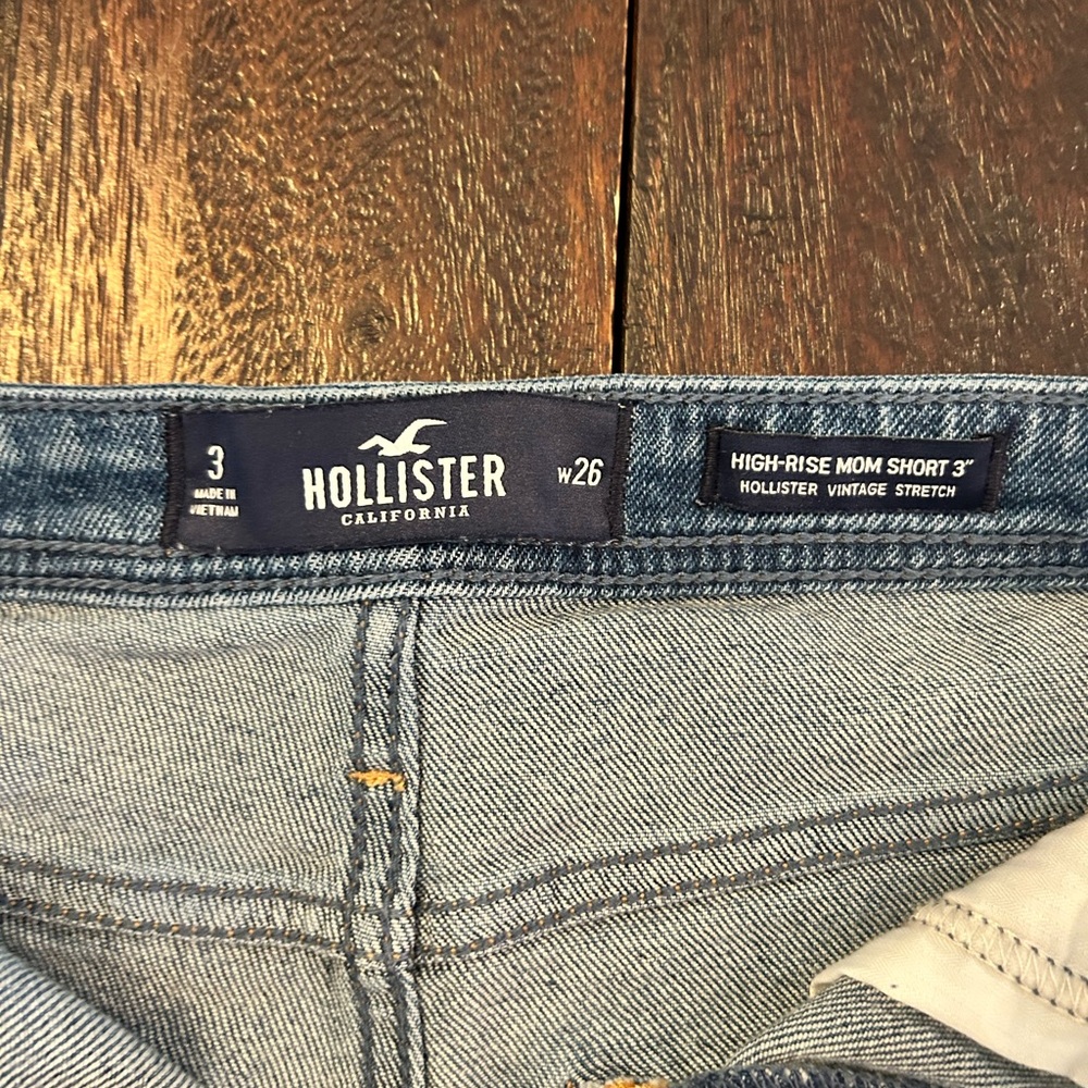 Hollister High-Rise Mom Short Vintage Stretch Denim Shorts - 3in - Picture 3 of 9